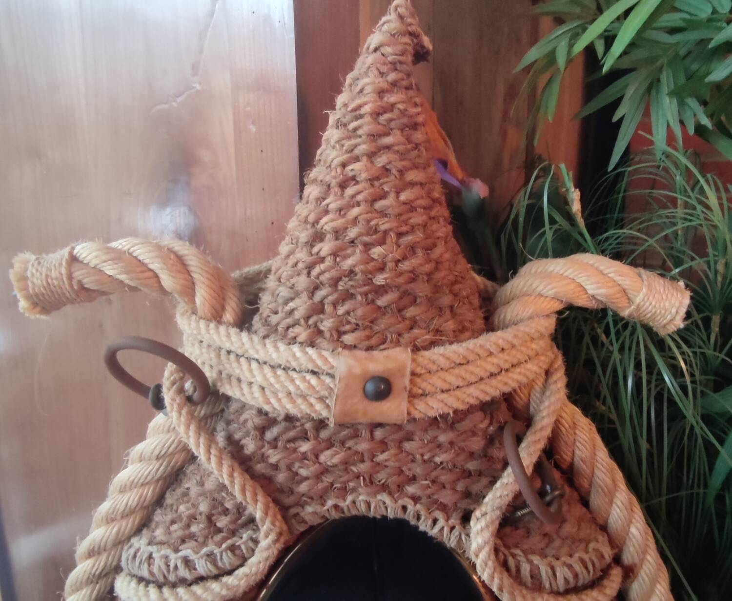 Mirror Shaped hemp rope horse necklace