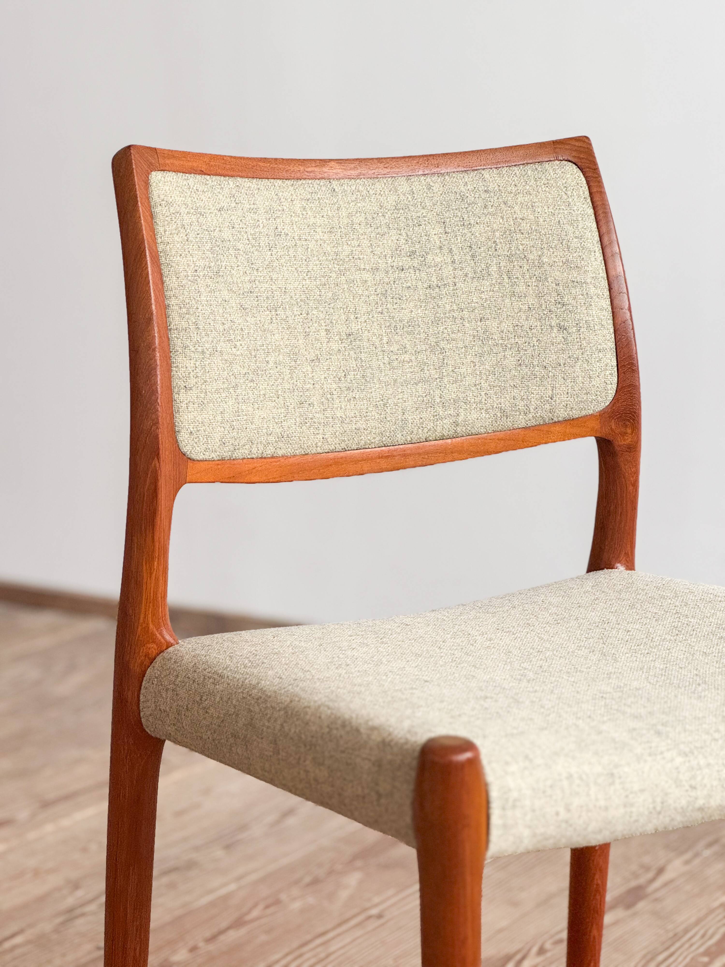 Paire de chaises modèle 80 de Niels O. Møller, Denmark