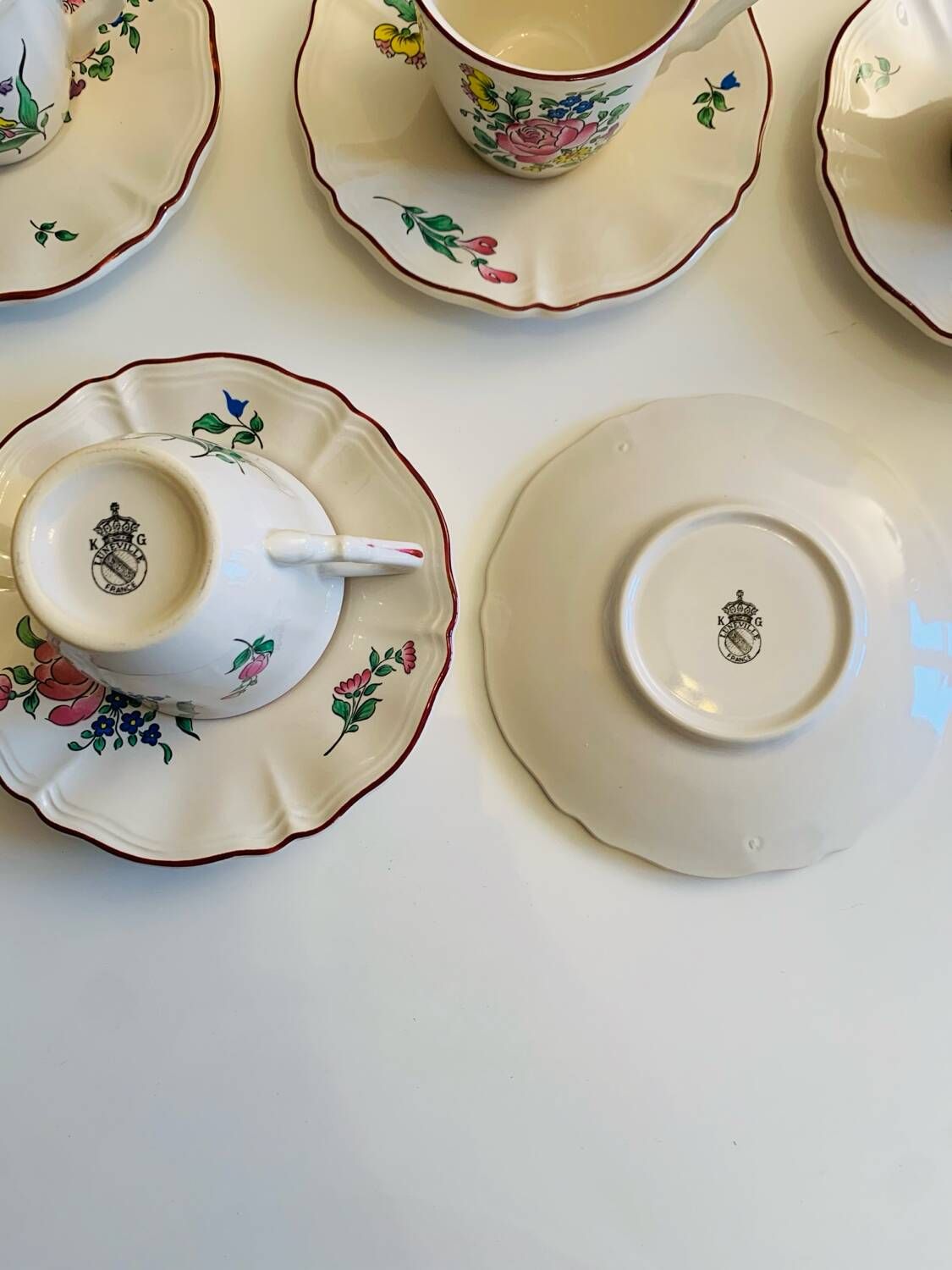 A coffee service of 20 cups and saucers - Luneville Réverbère Fin