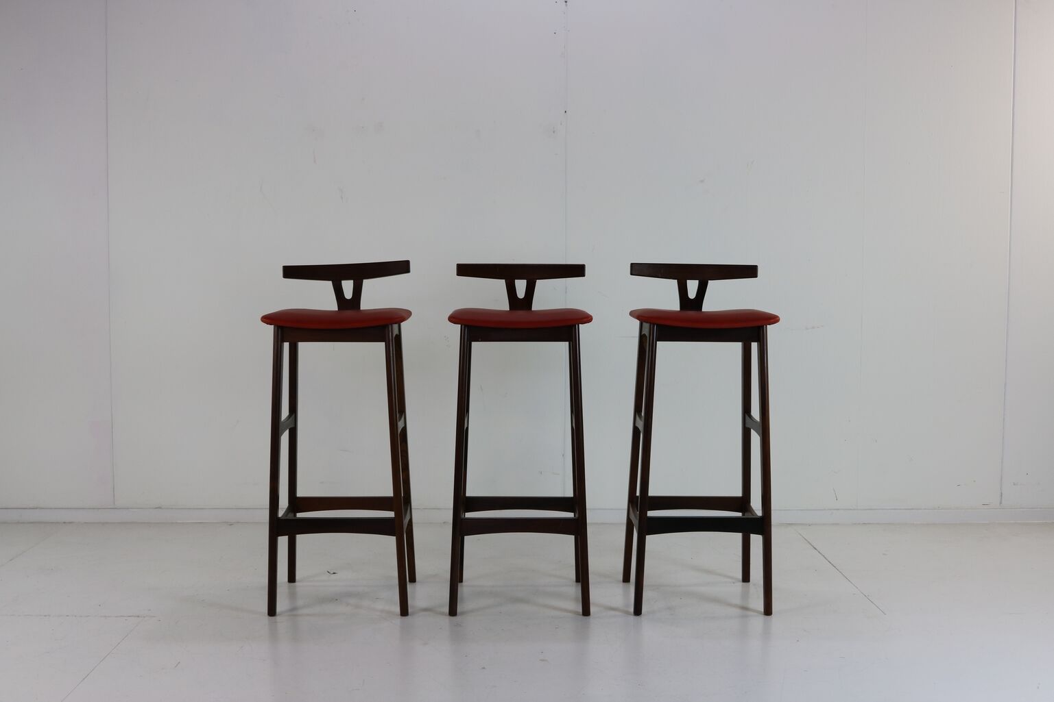 Ensemble de trois tabourets en bois de rose par Erik Buck pour Darlund