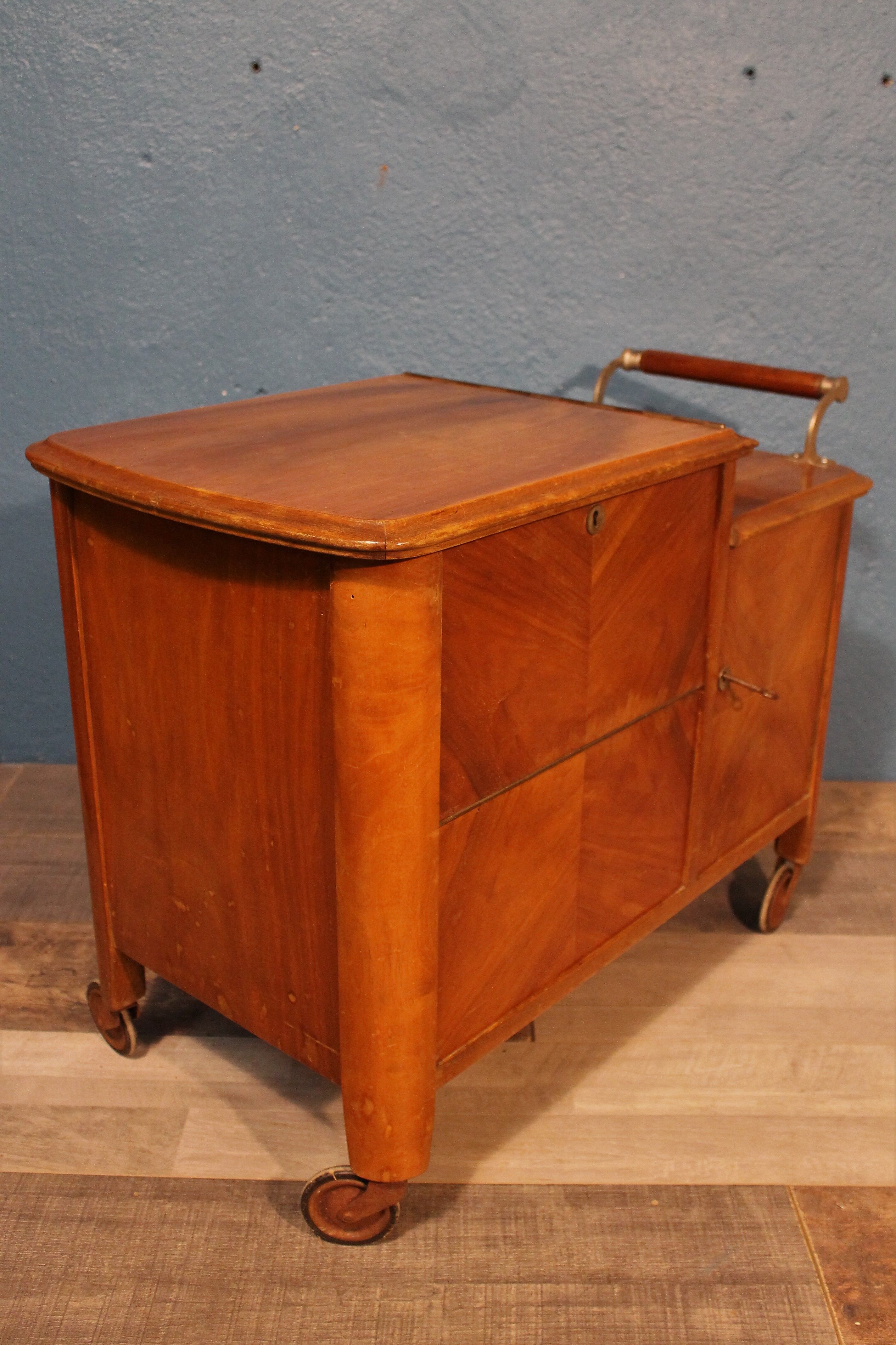 Trolley bar service art deco 1930