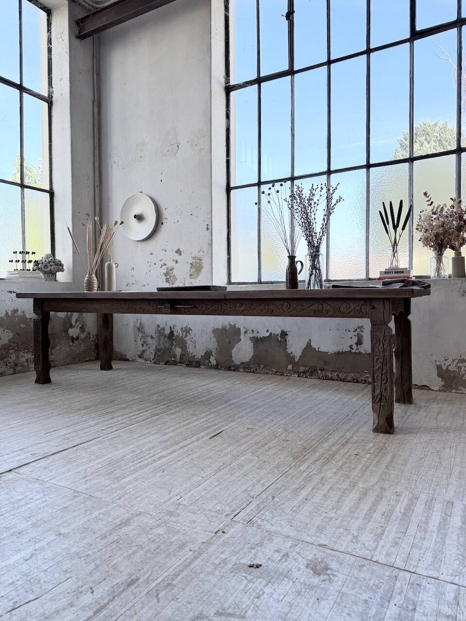 XL farmhouse table in solid oak, brutalist style, 20th century.