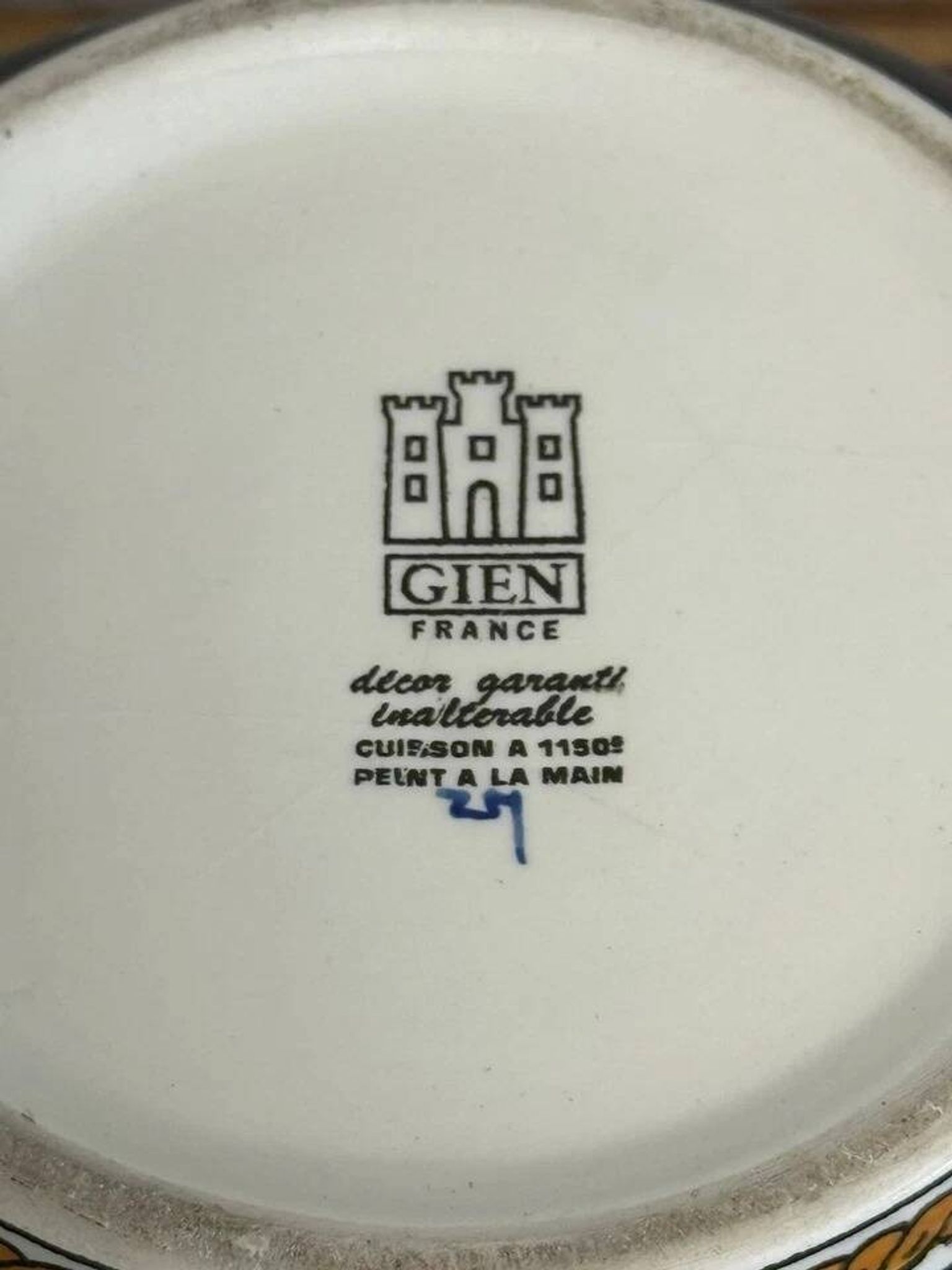 Gien : Important Vase à anses en faïence a décor pivoines époque XXeme