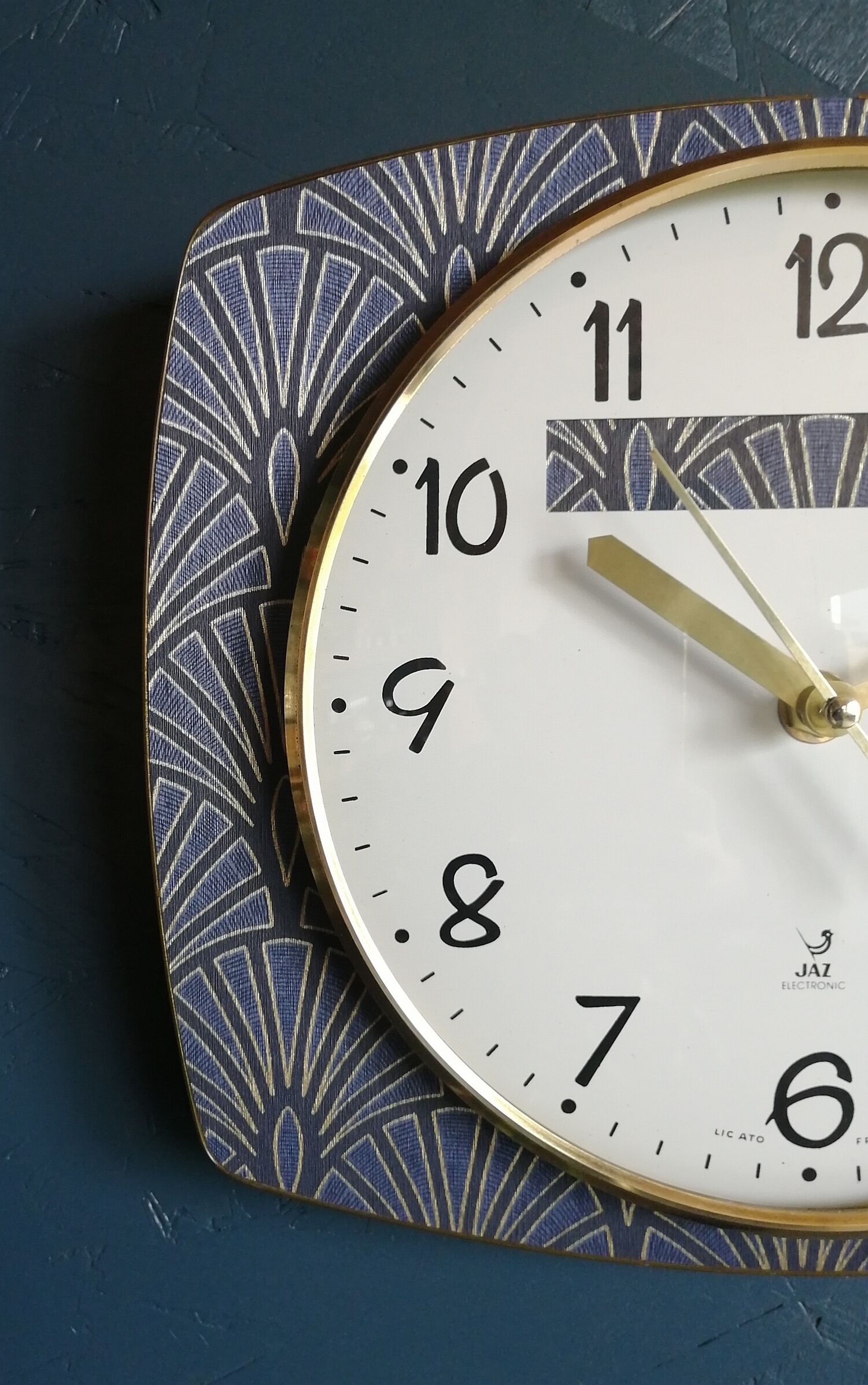 Vintage clock silent wall clock "Jaz blue gold"