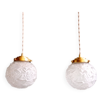 Paire de suspensions Art Déco en verre satiné transparent, années 1920-30