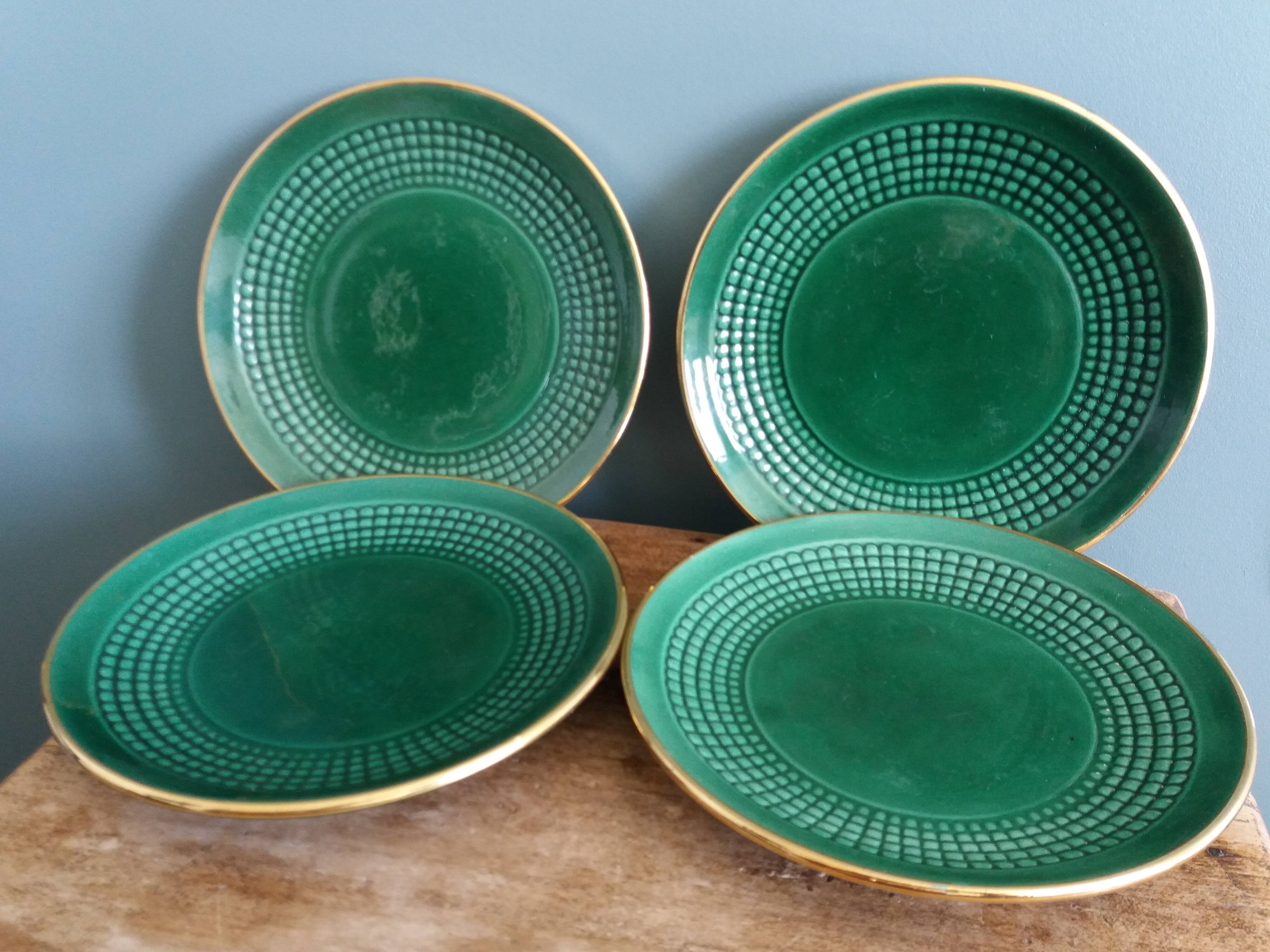 Dessert or cheese set, dish and 4 plates, Saint Clément green and gold