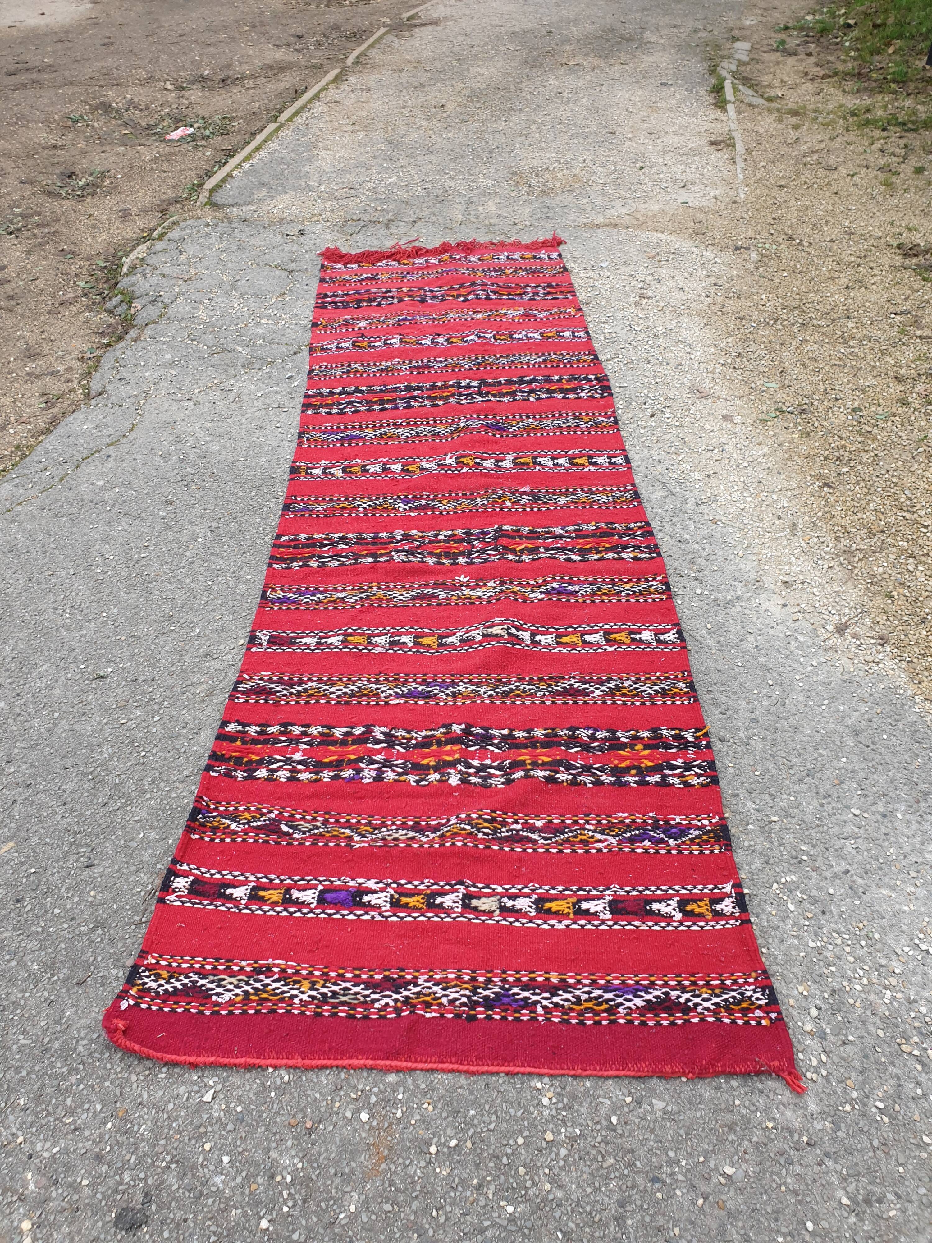 Kilim rug: 260x79cm.