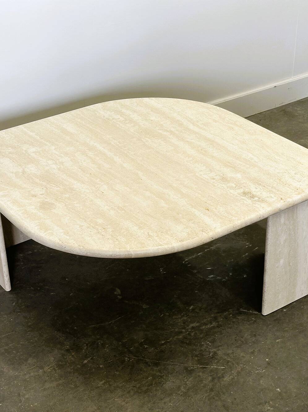 Vintage eye-shaped travertine marble coffee table, 1980s France