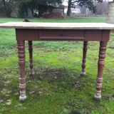 Farm table