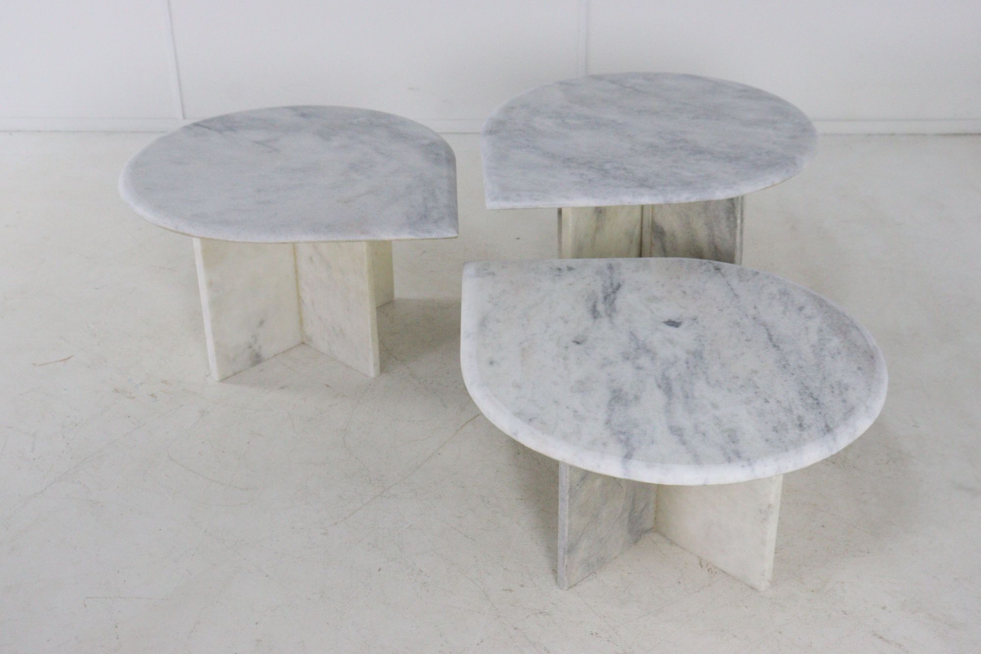Ensemble de 3 tables d'appoint en marbre en forme de goutte d'eau, table basse vintage.