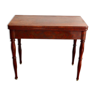 Restaurant-style game table