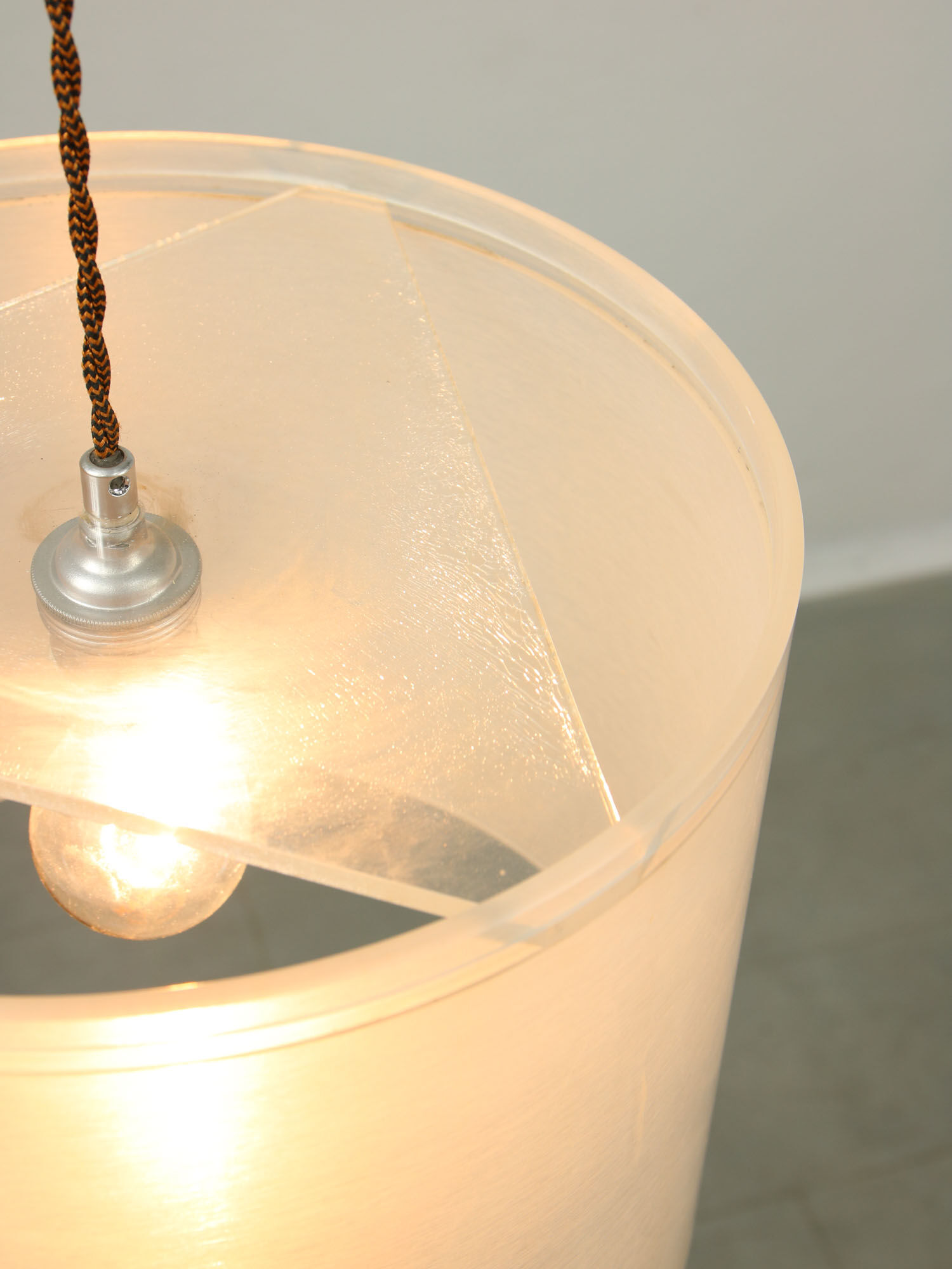 Italian vintage plexiglass pendant lamp, 80s