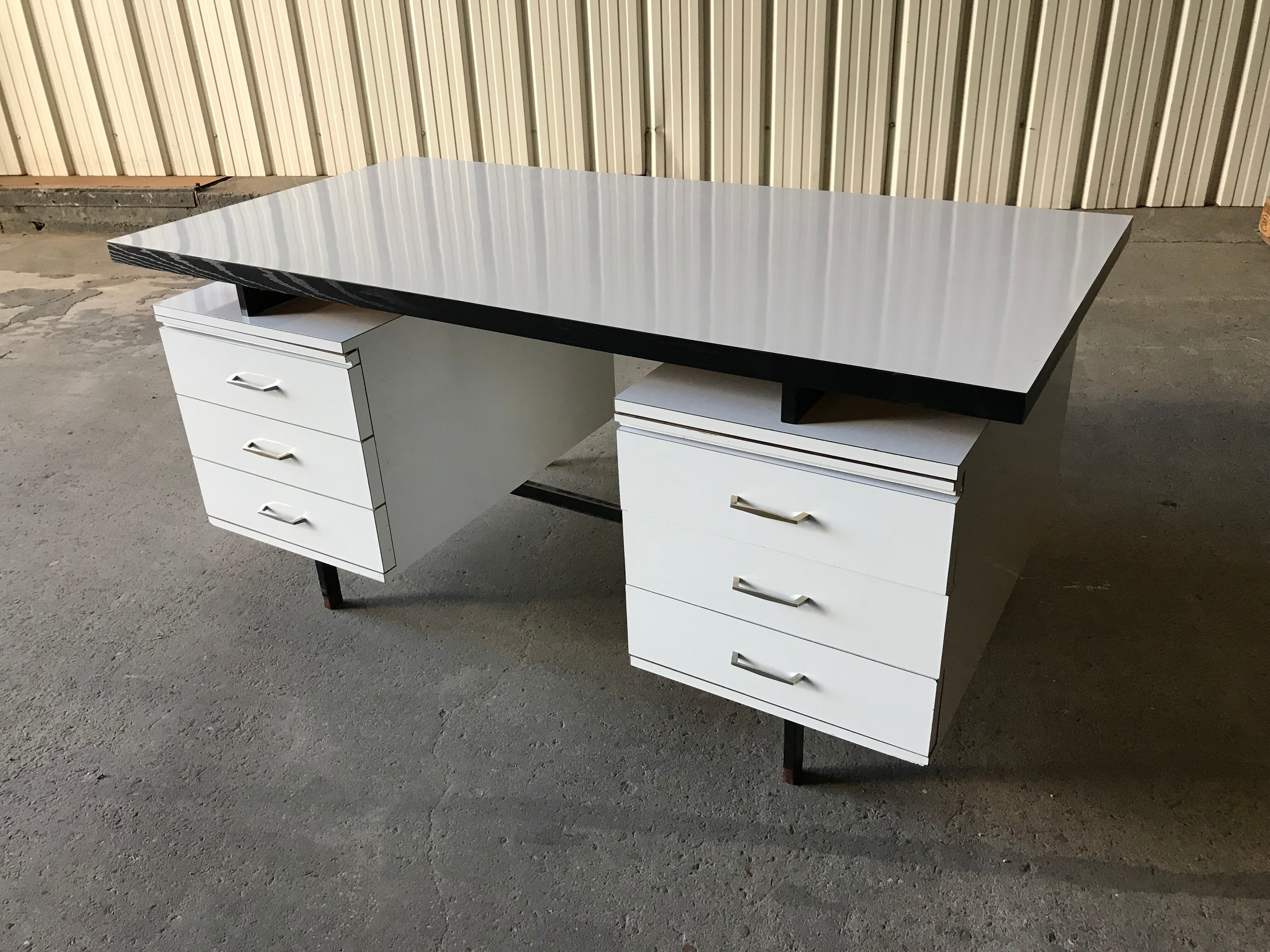 6-drawer desk white laminate