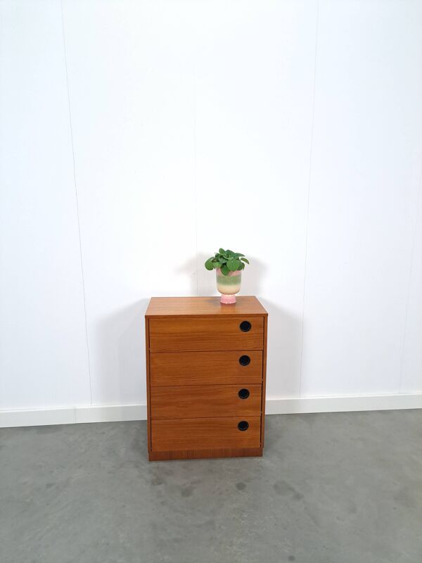 Armoire à chaussures avec poignées rondes noires, n° 2