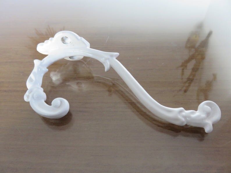 2 white cast iron pads art deco 30s 40s