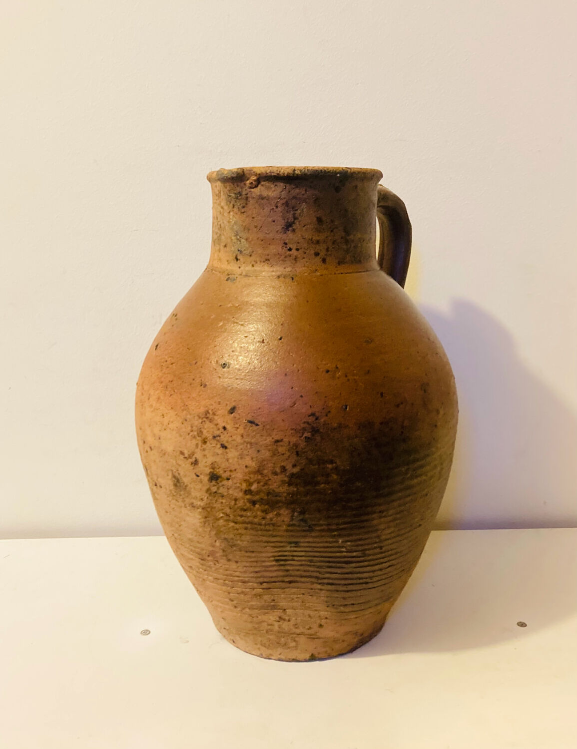 Impressive terracotta pitcher from the 19th century, entirely handmade.