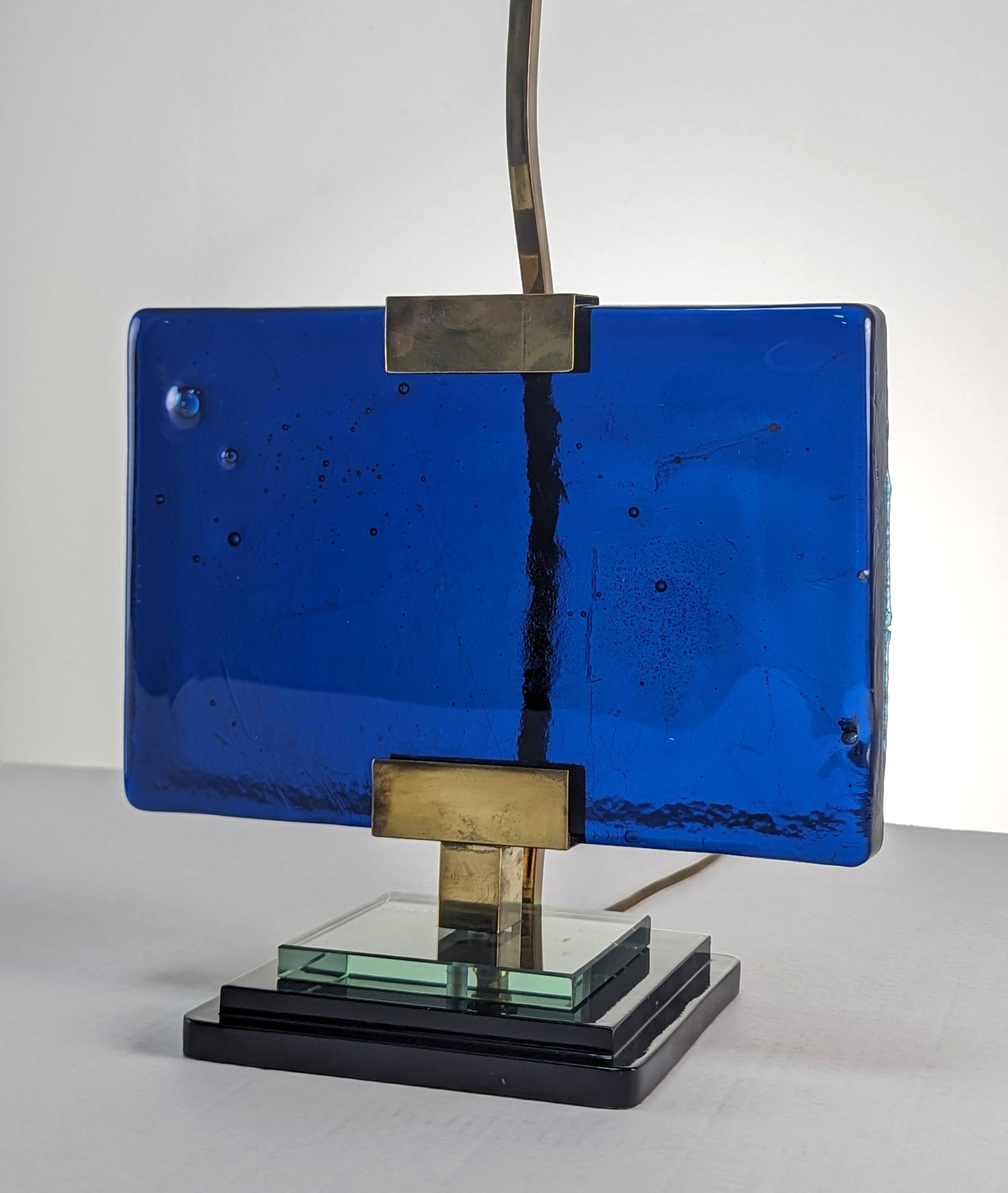 Pair of table lamps by Pietro Chiesa for Fontana Arte in glass and brass