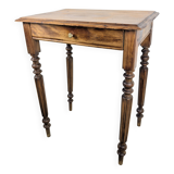 The small table with Louis XVI charm.