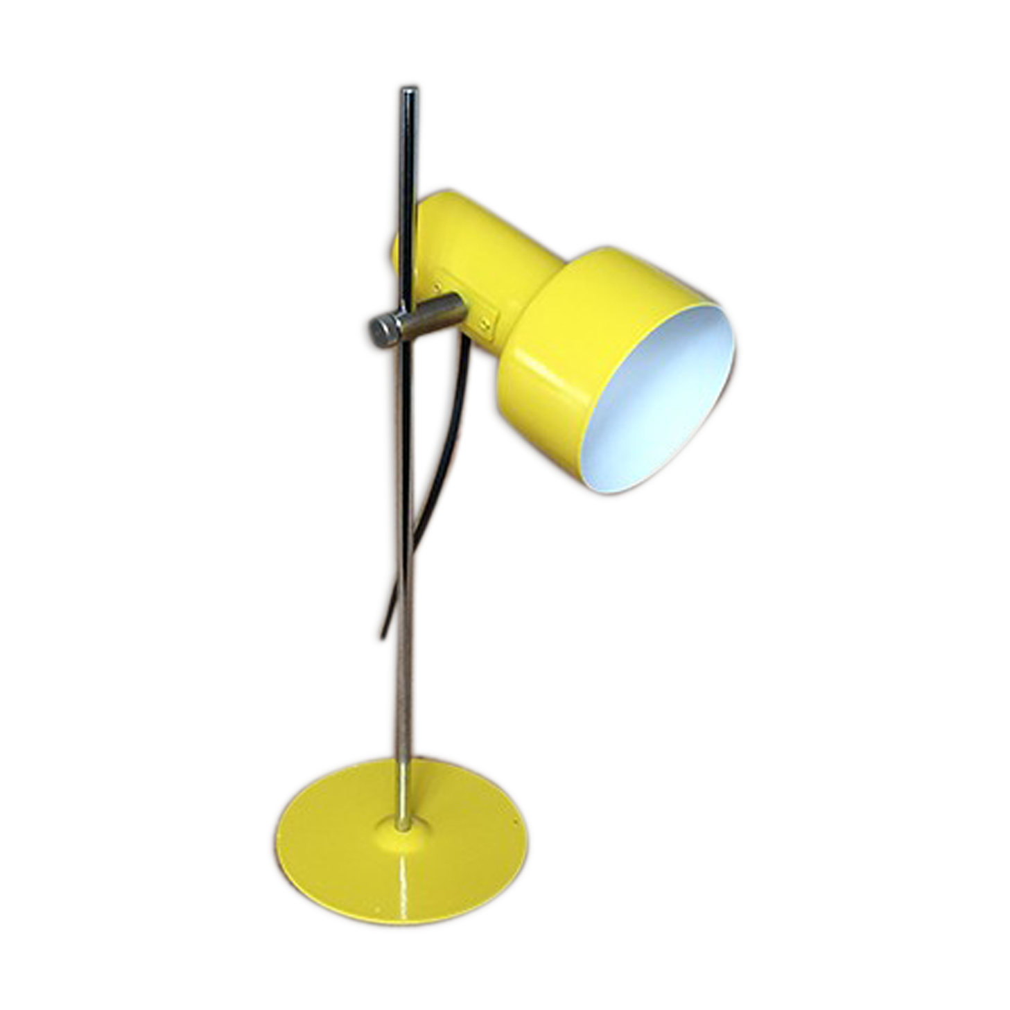 Yellow-lace-sheet metal table lamp
