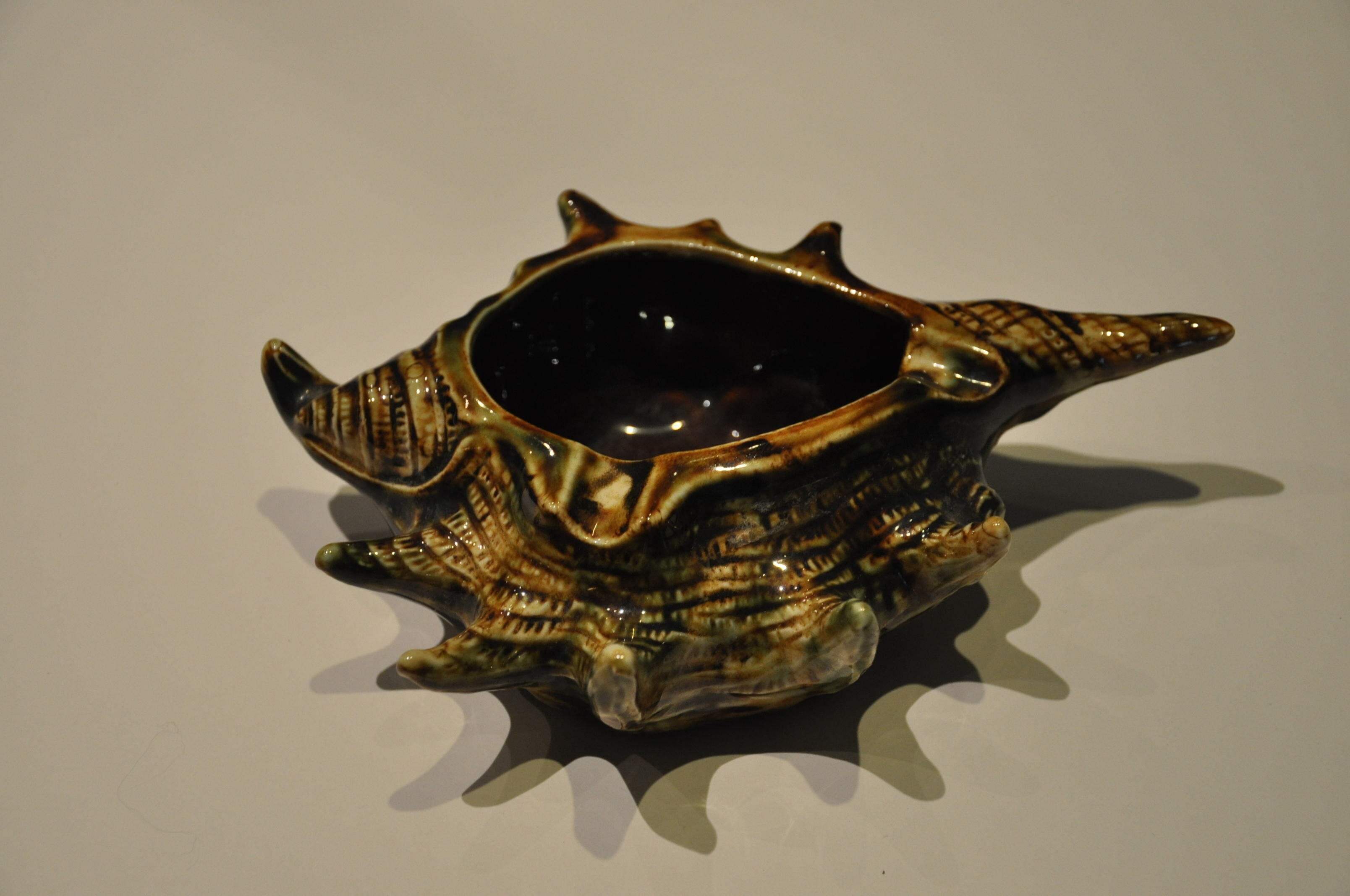 Ceramic shell ashtray