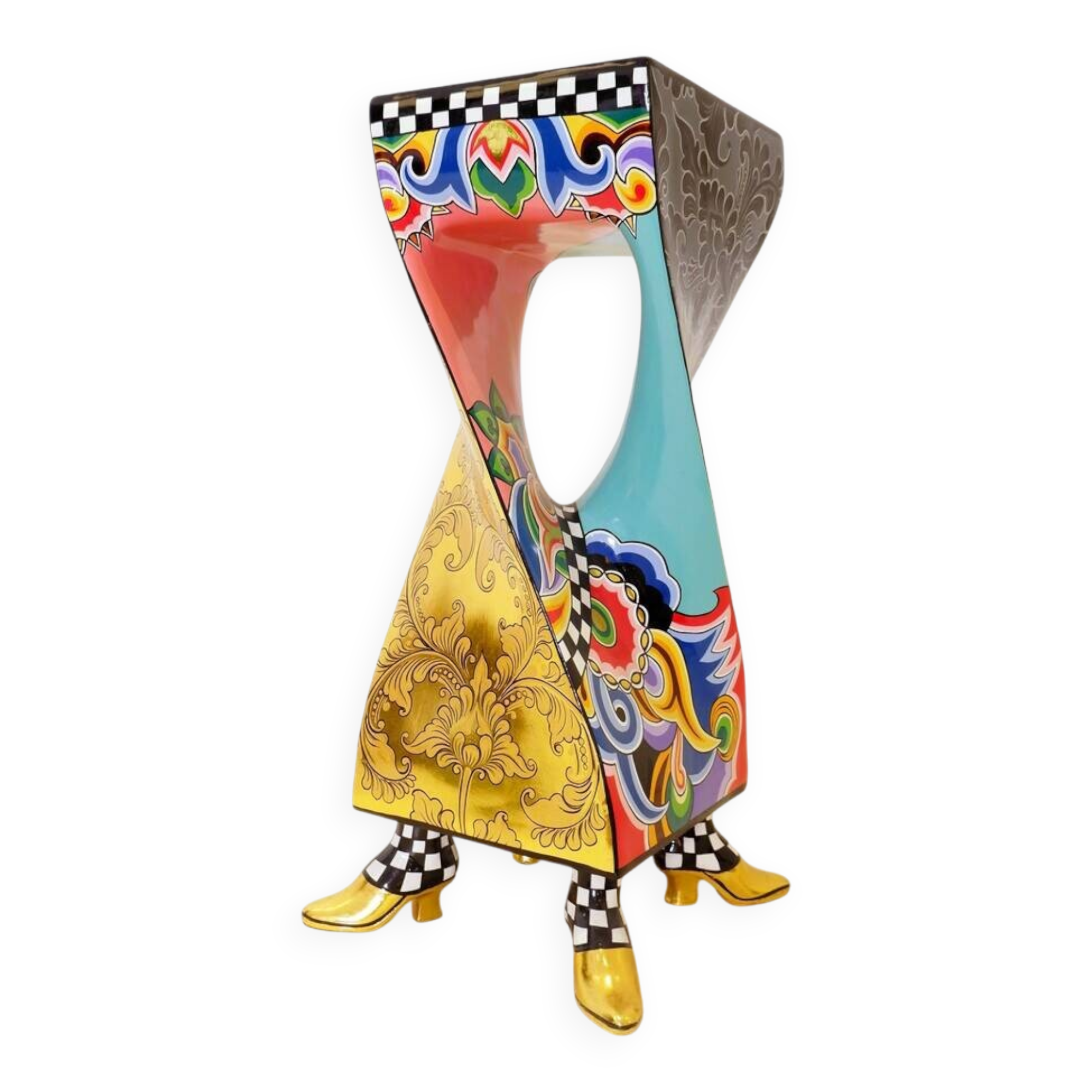 Key table and Toms Drag Versailles commode Column