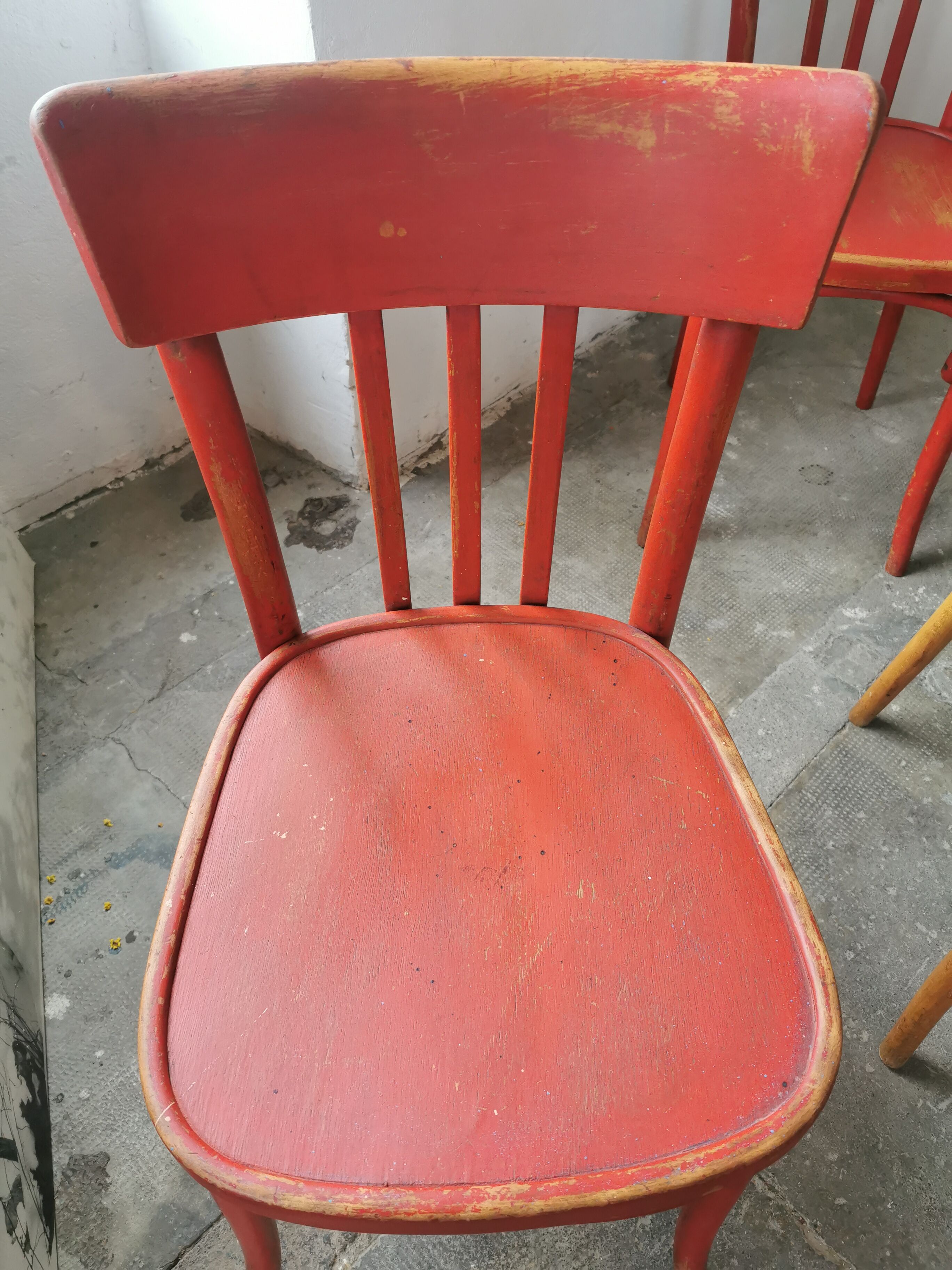 Set of 6 vintage bistro chairs
