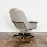 B7041 Armchair in Grey Boucle from Zakłady Przemysłu Meblarskiego Radomsko, 1970s