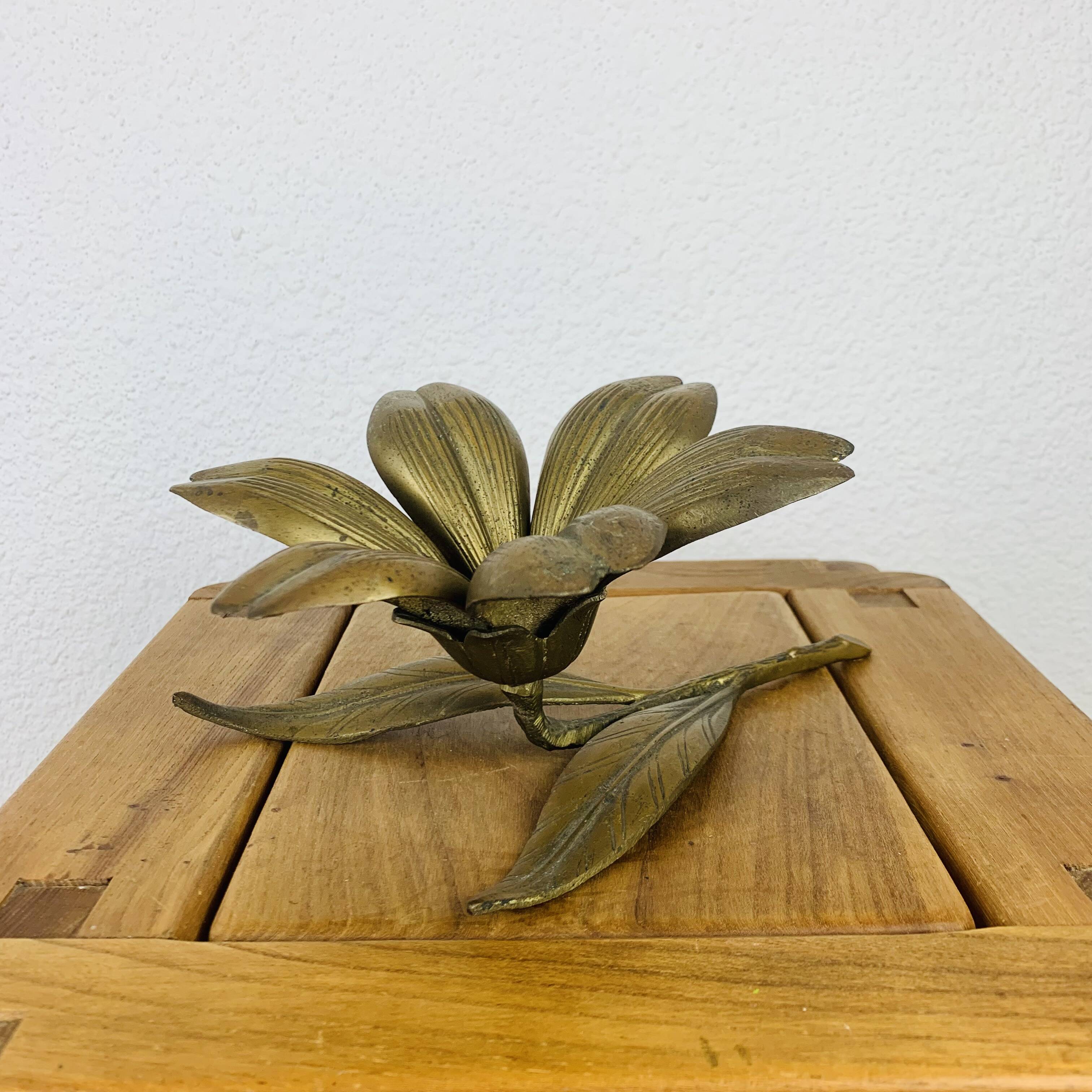 Brass flower ashtrays petals