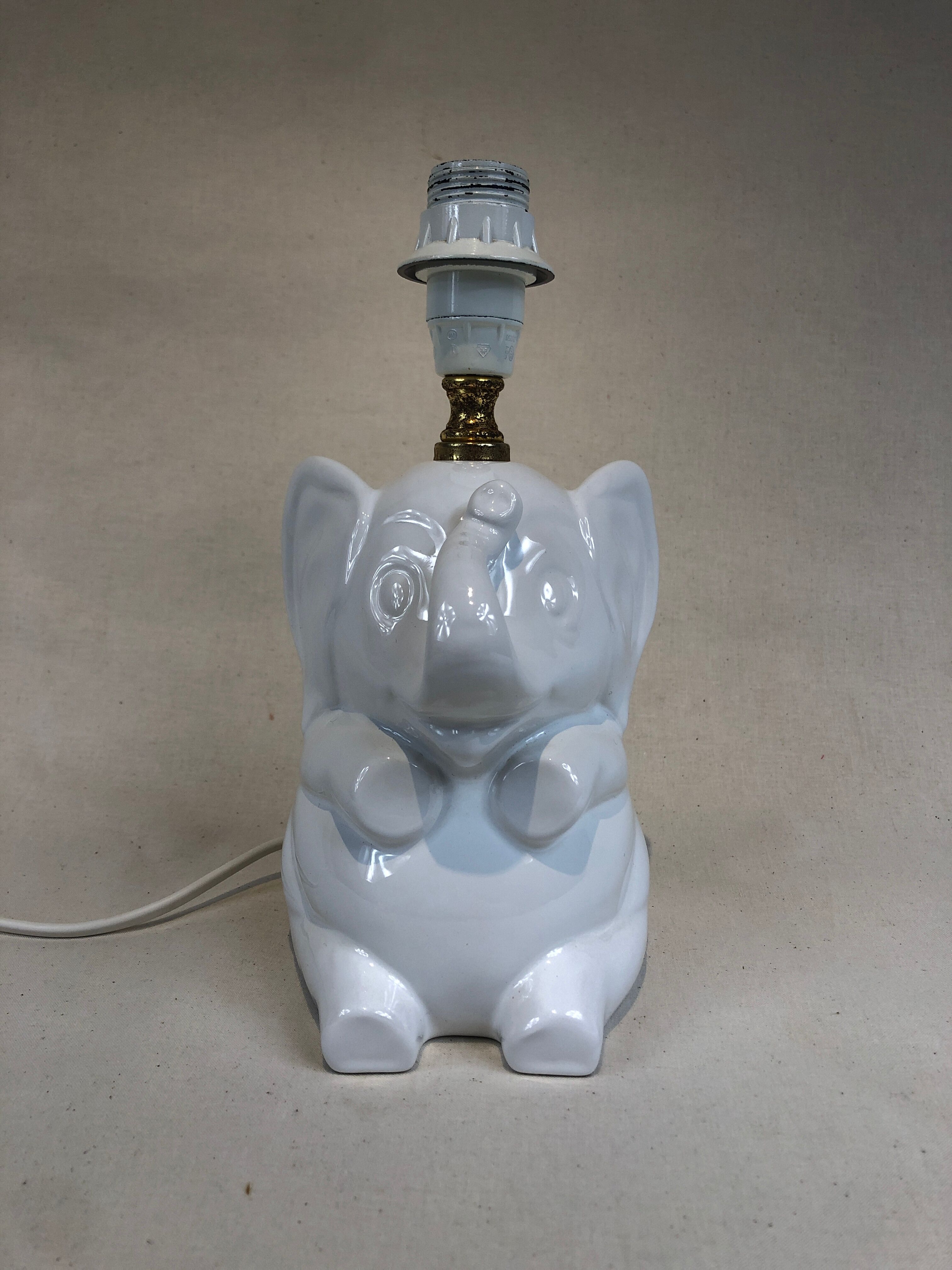 Ceramic elephant lamp