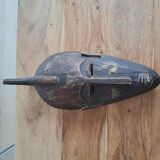 Masque africain sculté