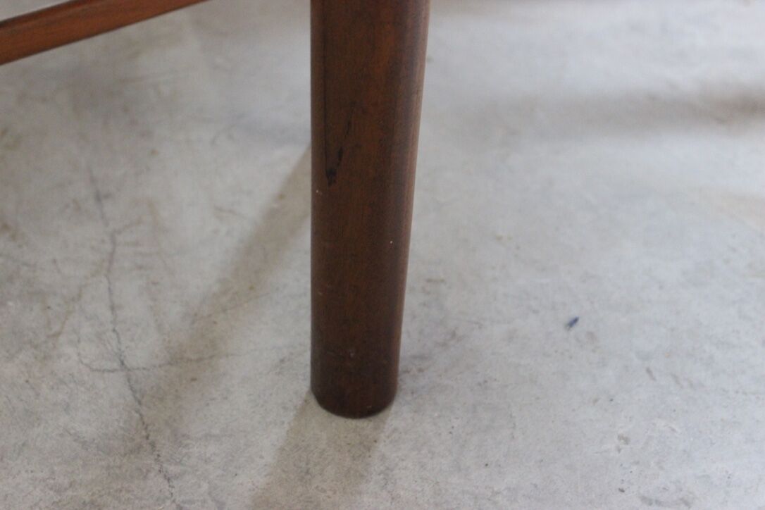 Set dining table 4 chairs by publisher McIntosh