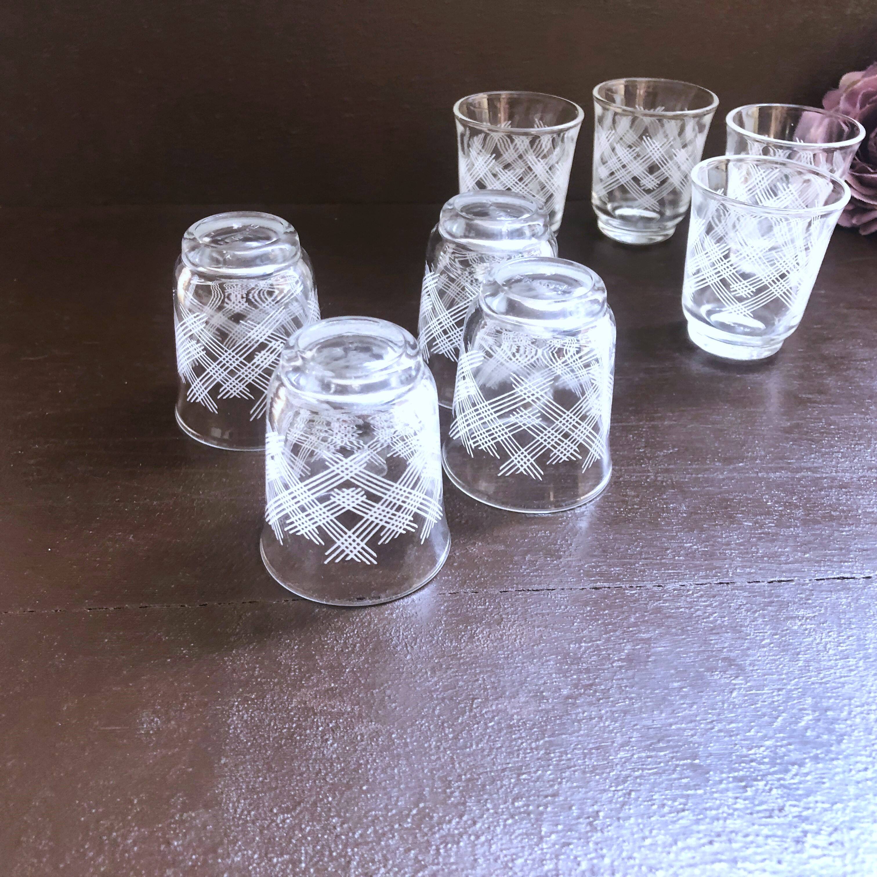 Set of 8 mini liqueur glasses Art Deco style France