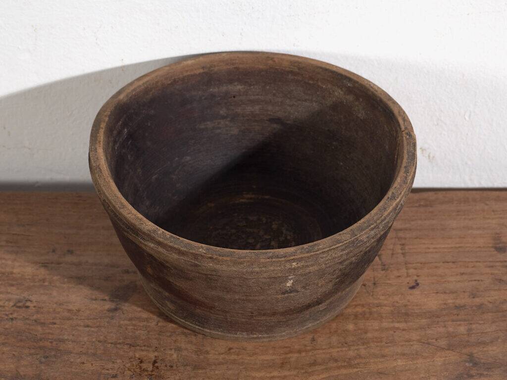 Small antique bowl in dark tones (c.1900) #27