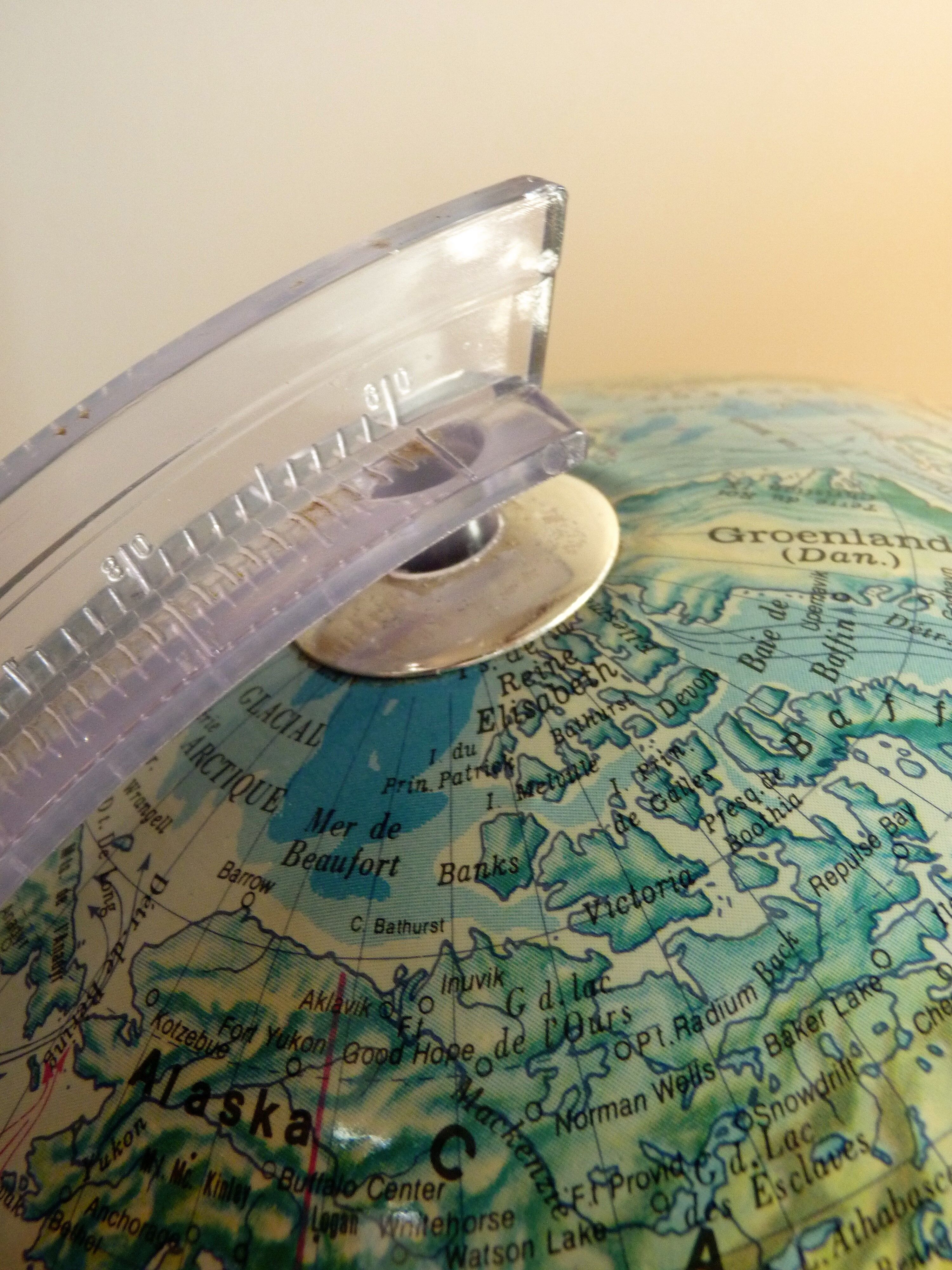 Luminous globe year 80