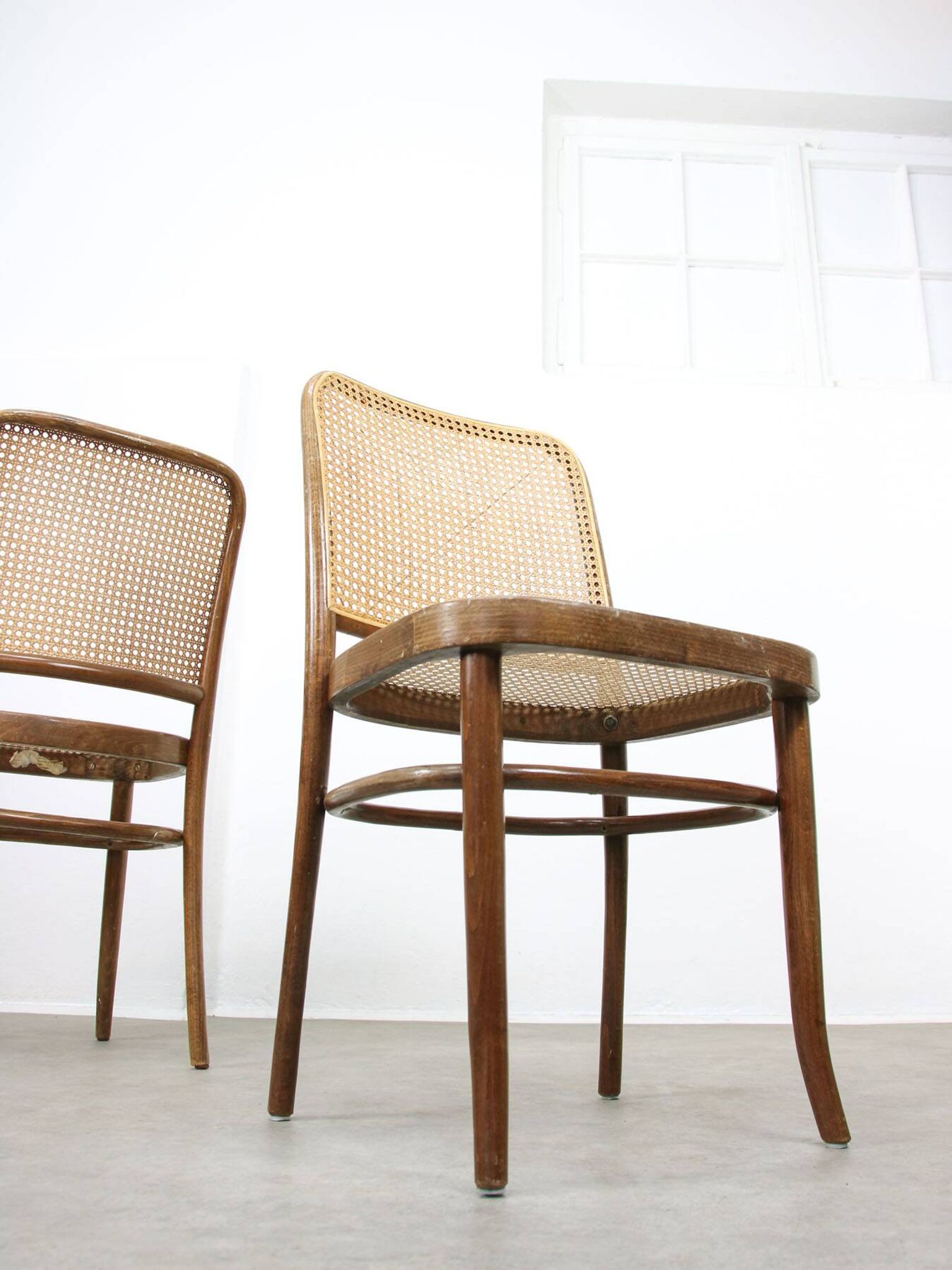 Chaises vintage n°811 en bois courbé, lot de 4