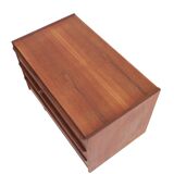 Mid-century teak chest of drawers / dresser / Danish modern design / 1960s