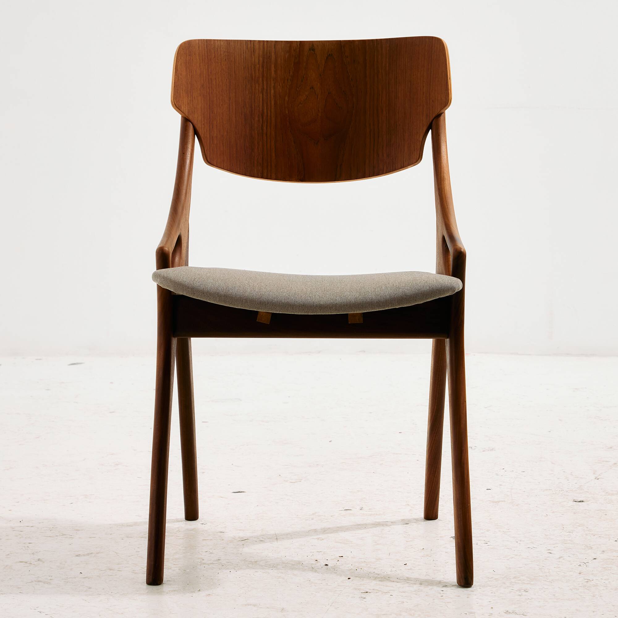 Chaise de salle à manger MK10814 en teck par Arne Hovmand Olsen pour Mogens Kold