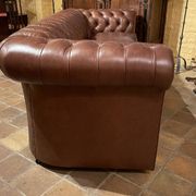 canapé chesterfield 3 places en cuir brun