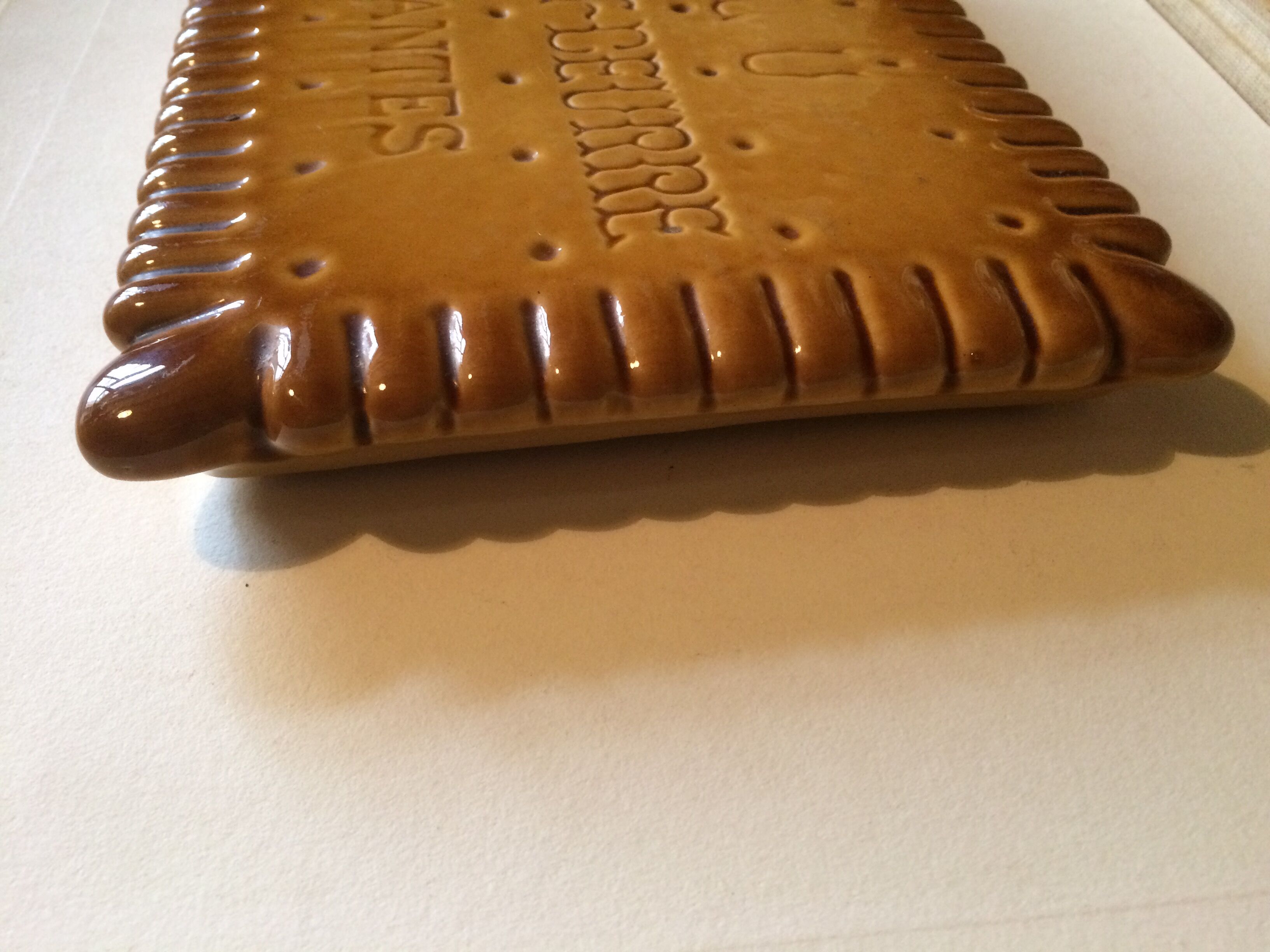 Ceramic flat bottom lu petit-beurre nantes