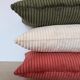 Coussin velours côtelé