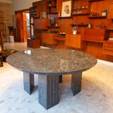 Round table in polished granite 10 seats