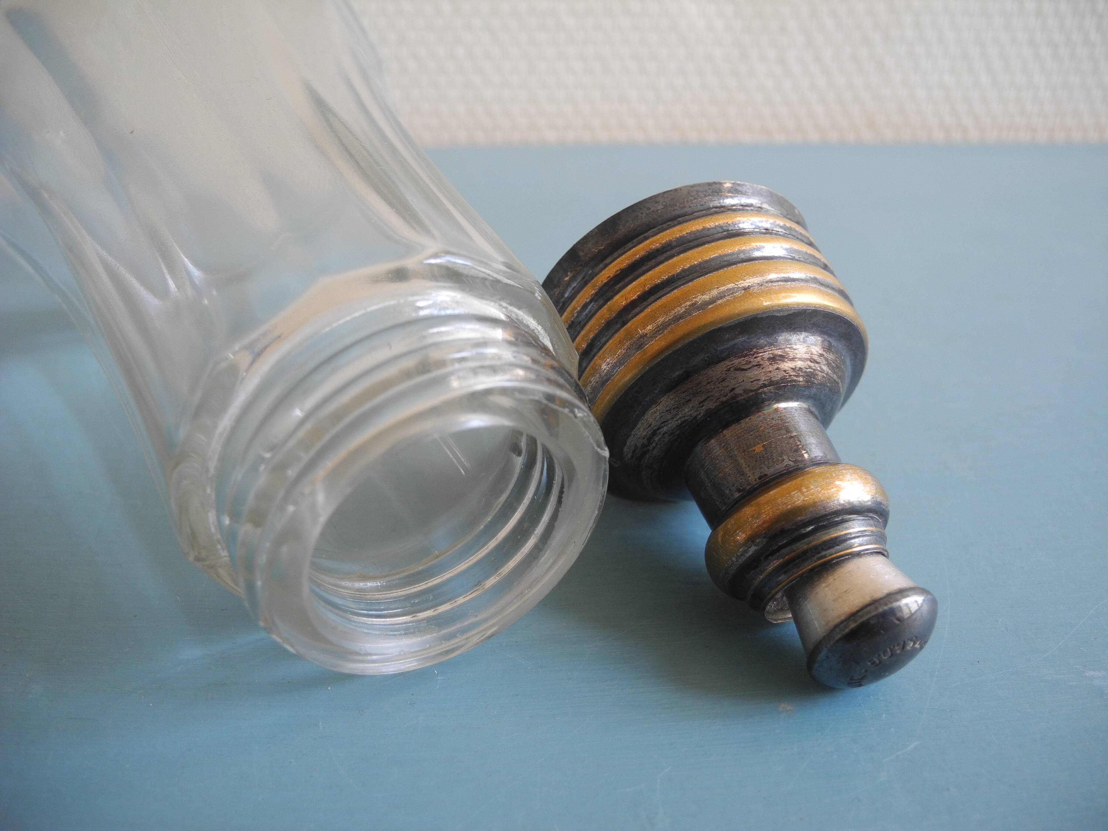 old French sugar shaker La Parfaite SGDG