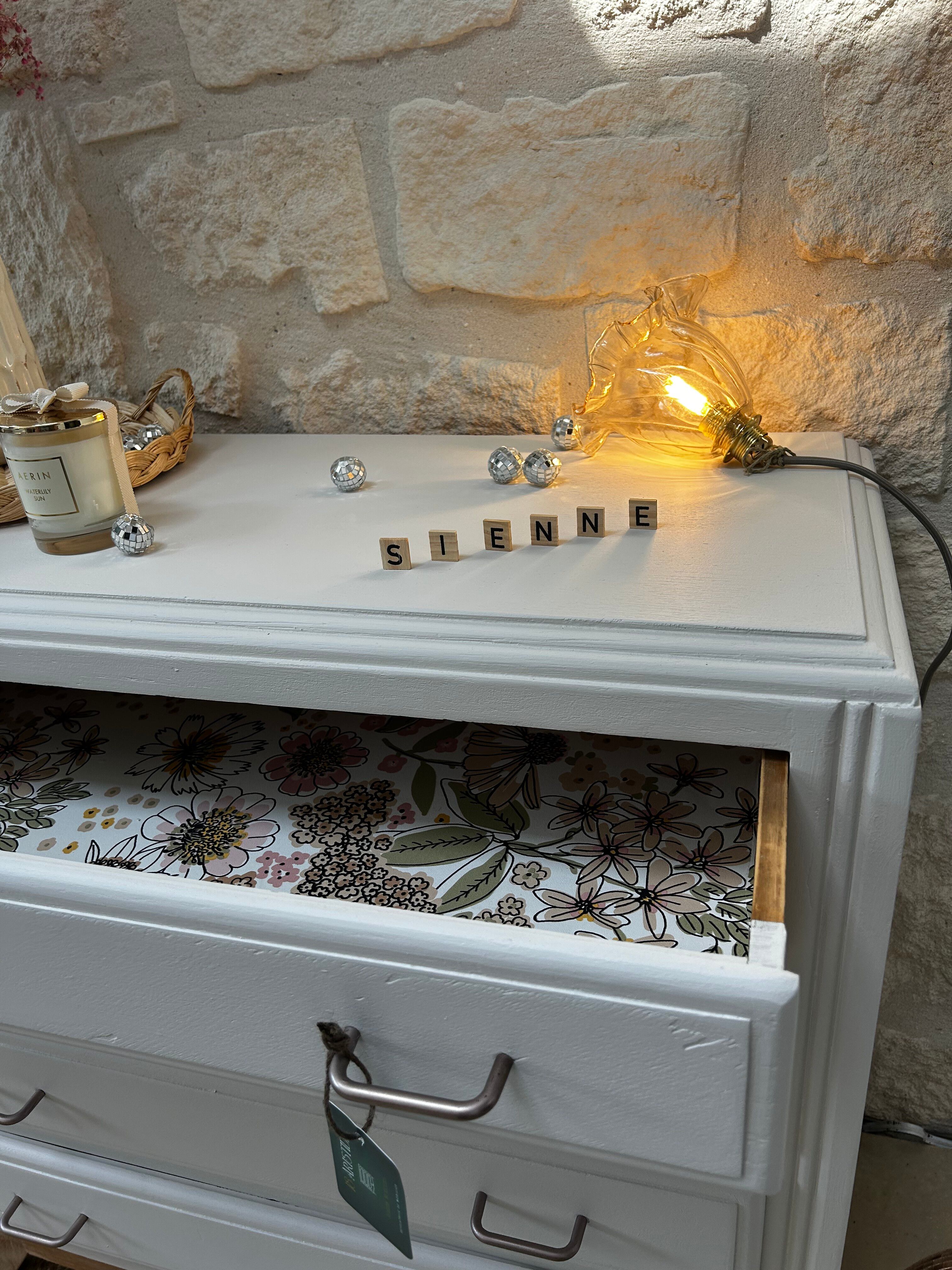 Vintage chest of drawers