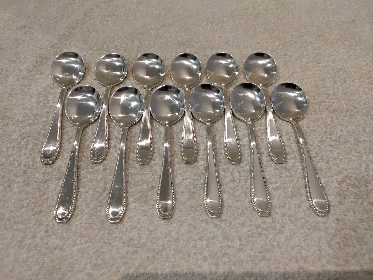 12 pelles a glace metal argente orfevre Vuillermet Lyon LXVI perles