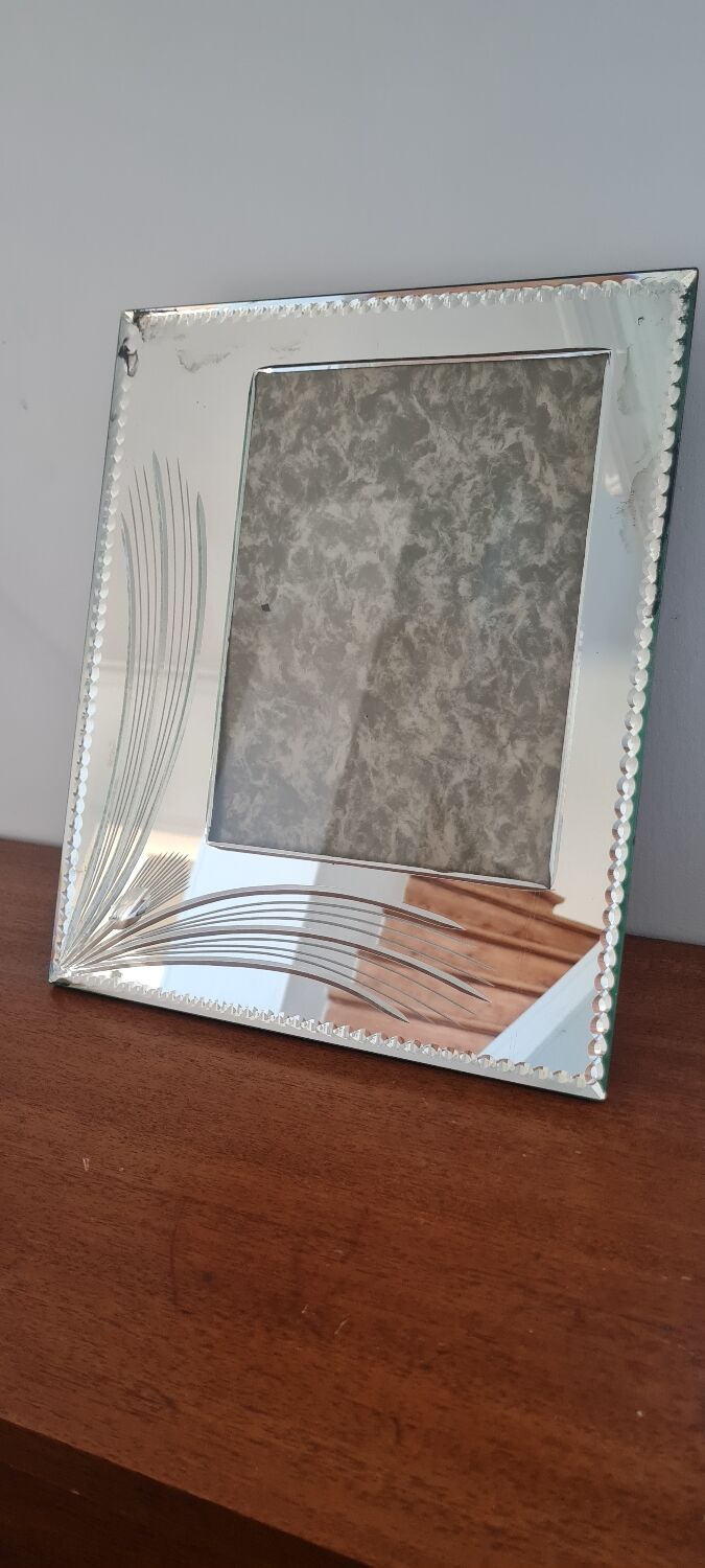 Beveled mirror photo frame