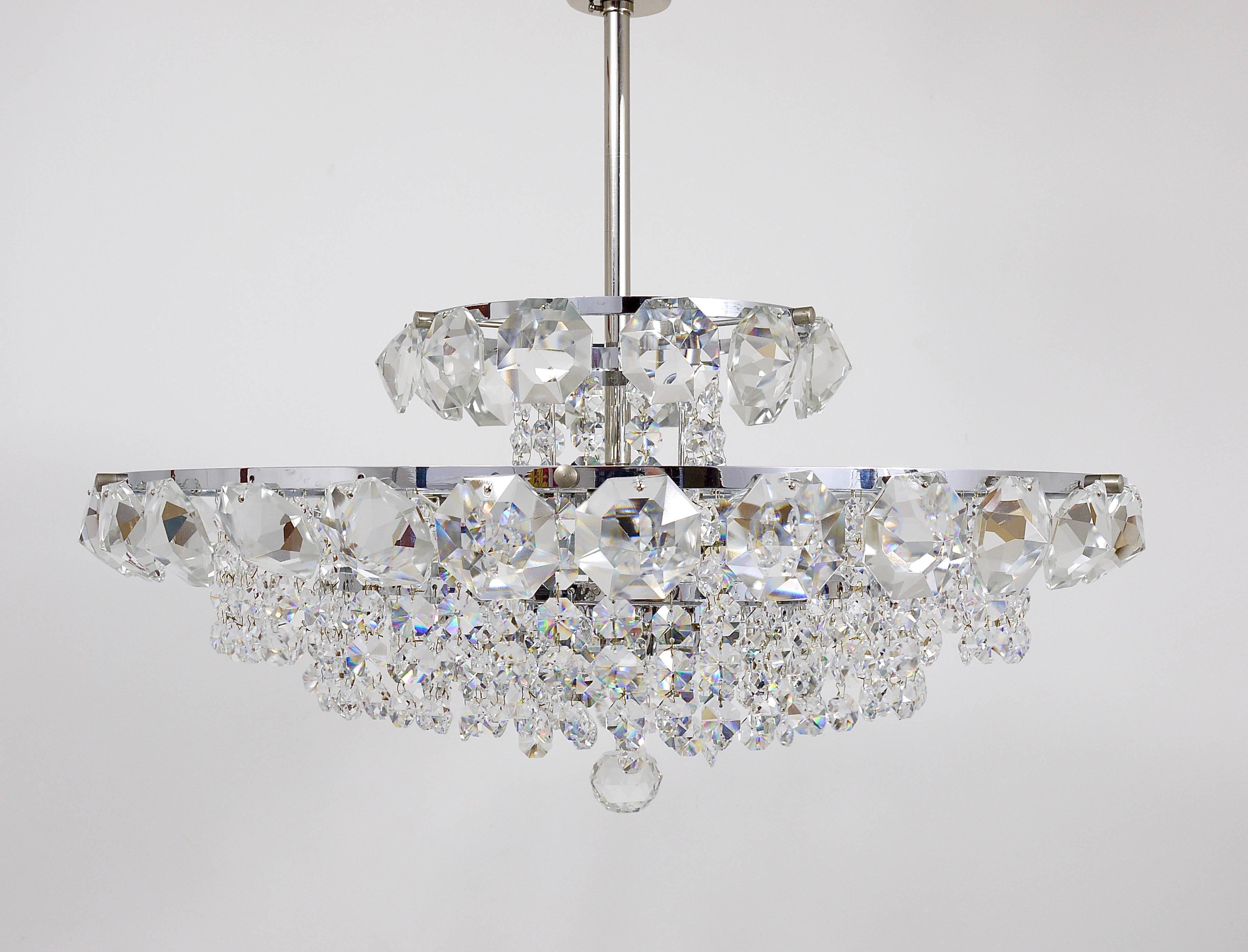 Diamond-cut faceted glass chandelier Bakalowits Vienna, Austria, 1950s