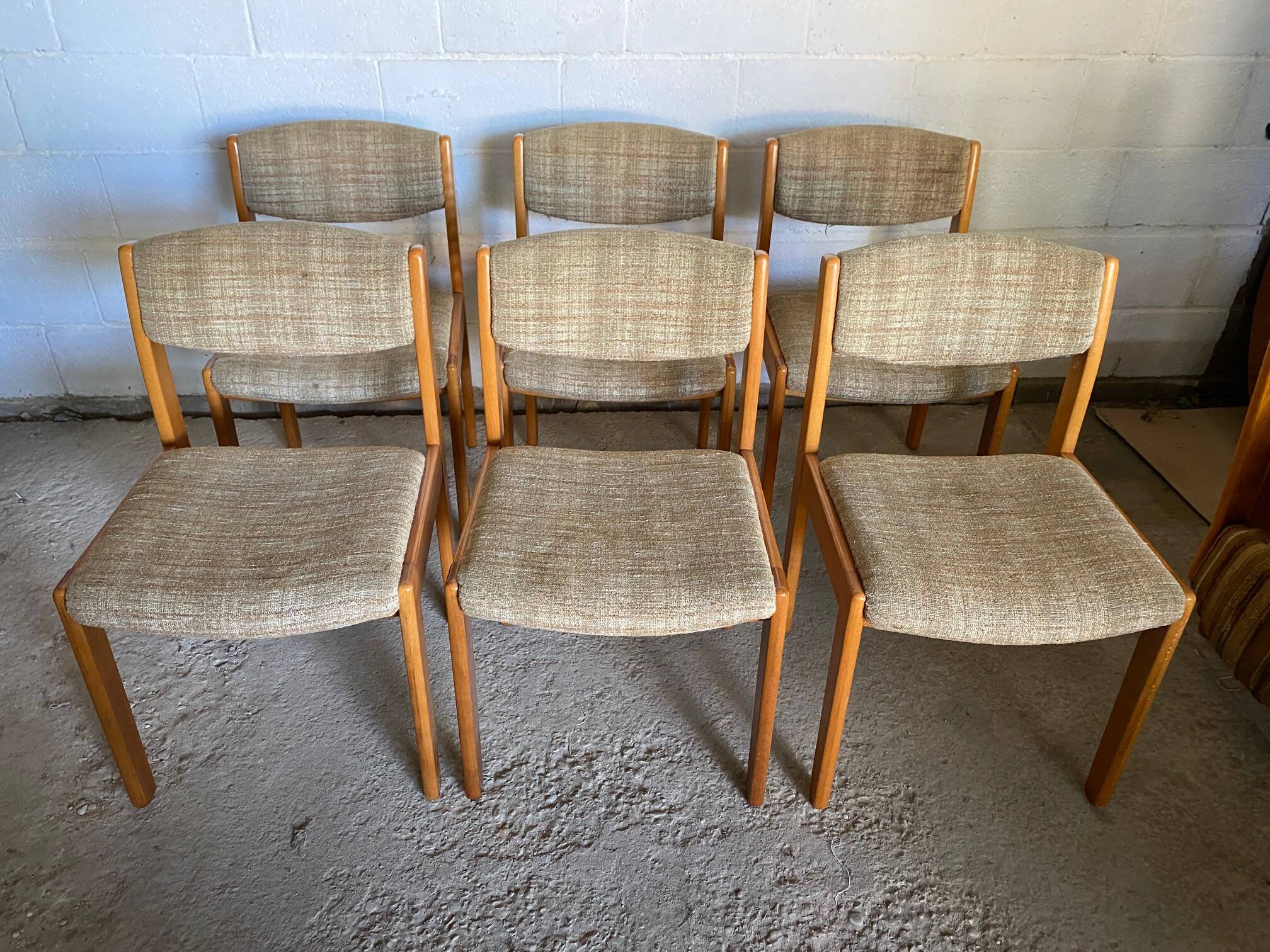 Set of 6 vintage Scandinavian chairs in wood and wool fabric an60