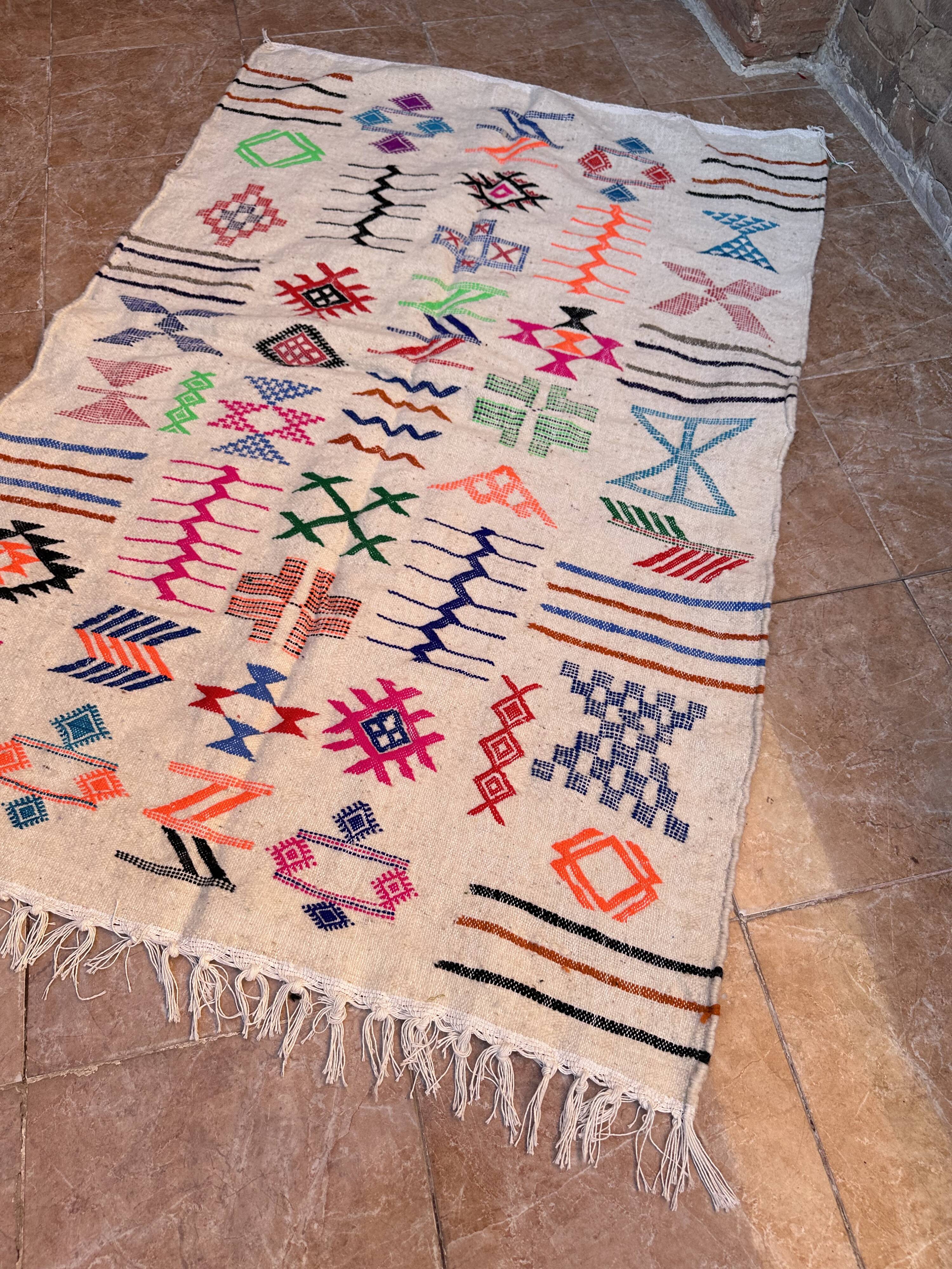 Handmade wool Berber rug – Colourful bohemian Moroccan kilim
