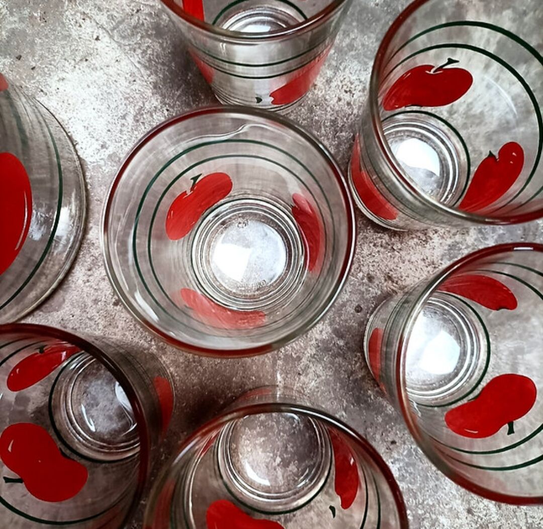 Vintage lemonade service