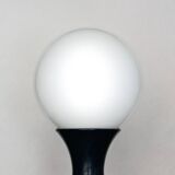 Grande lampe de table en forme de champignon en verre opalin blanc par Stilnovo, années 60